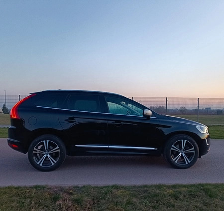 Volvo XC 60 cena 97500 przebieg: 76000, rok produkcji 2017 z Pilawa małe 436